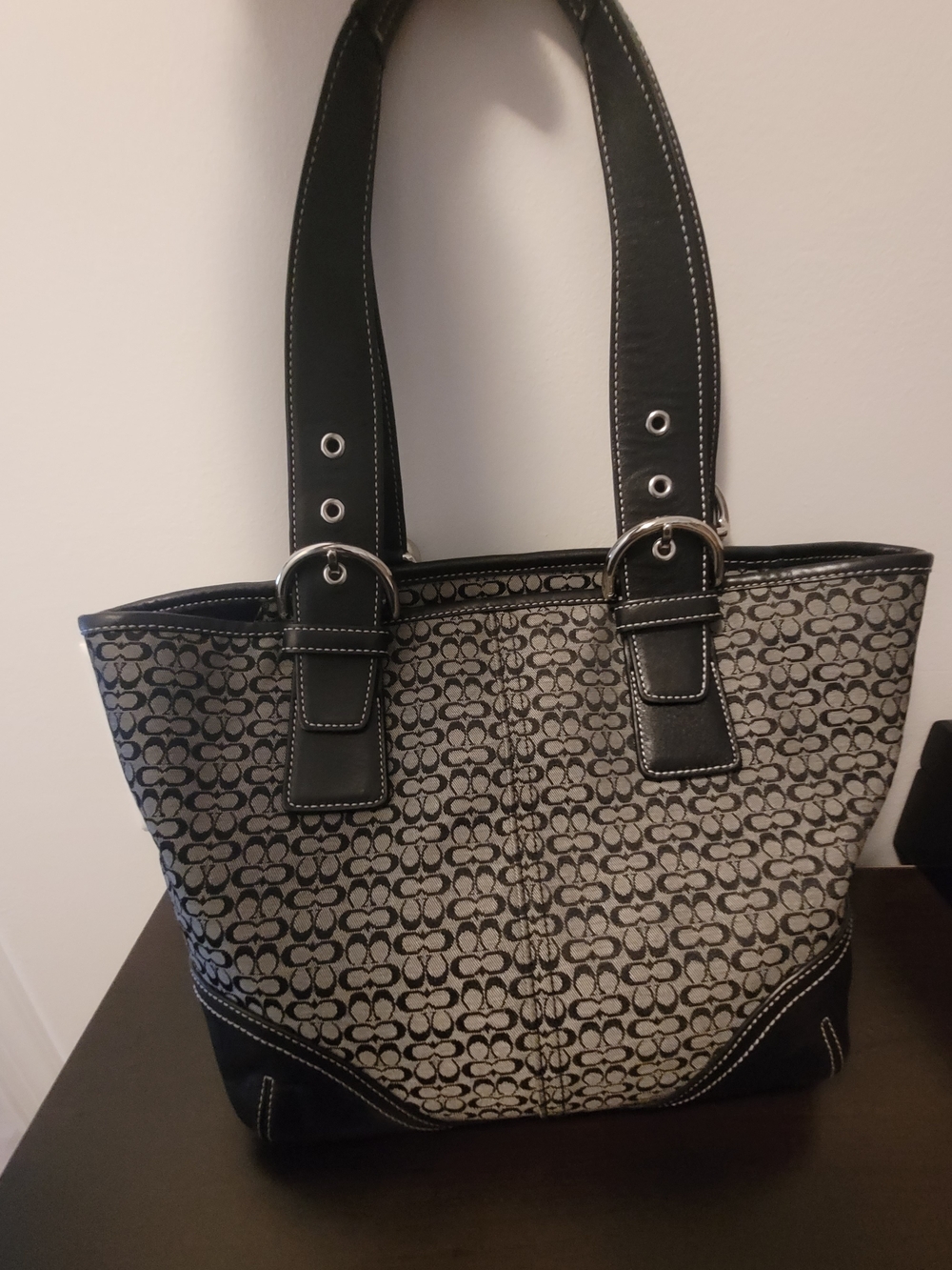 Coach Signature Vintage Soho Sachel - Picture 9 of 9